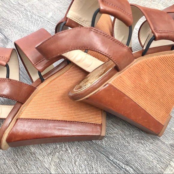 Vince Camuto Niskera Leather Super Wedge! - Picture 8 of 8